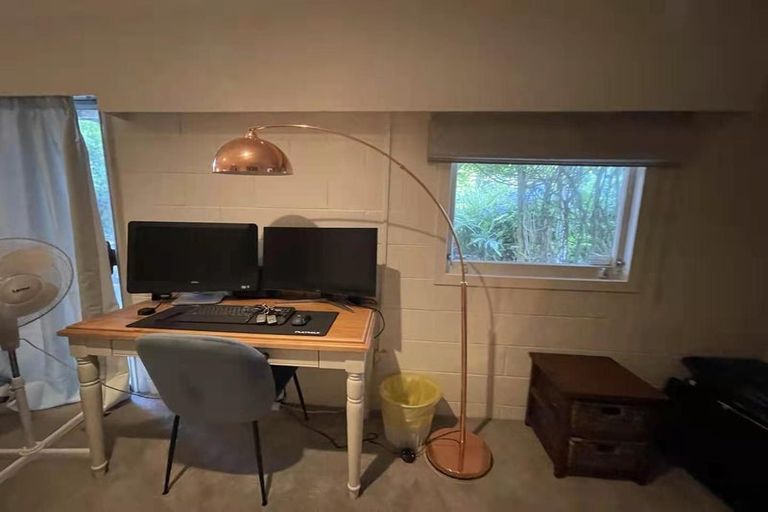 Photo of property in 114 Sturges Road, Henderson, Auckland, 0612