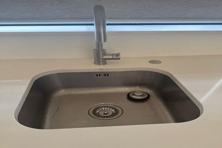 Photo of property in 9b Poruru Close, Papakura, 2110