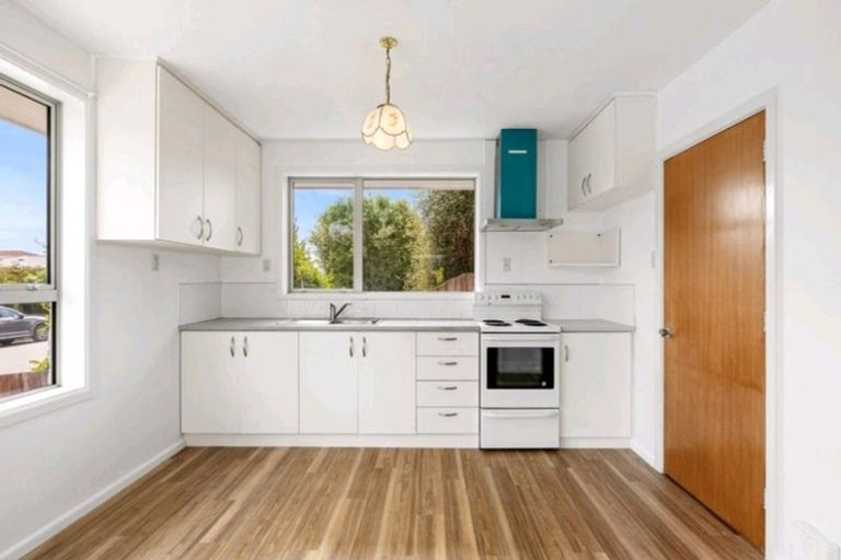 Photo of property in 1/31 Rosedale Place, Avonhead, Christchurch, 8042