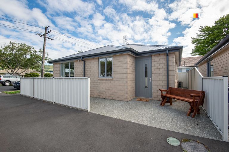 Photo of property in 2 Bruce Street, Mosgiel, 9024