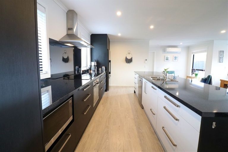 Photo of property in 4 Les Wakefield Road, Mapua, 7005