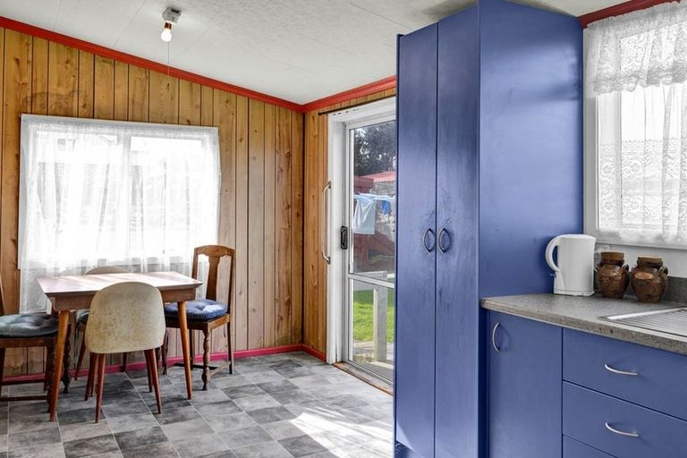 Photo of property in 9 Napier Street, Opunake, 4616