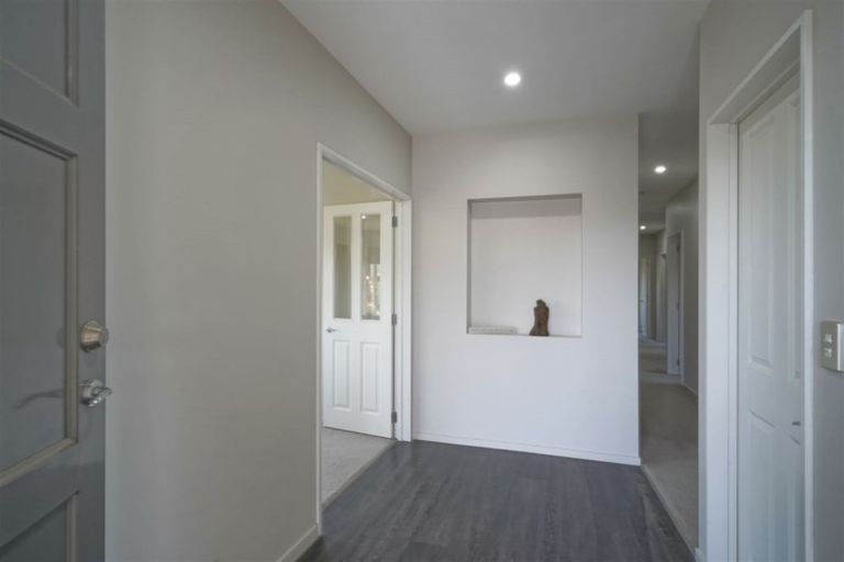 Photo of property in 11 Saint Peters Close, Woolston, Christchurch, 8062