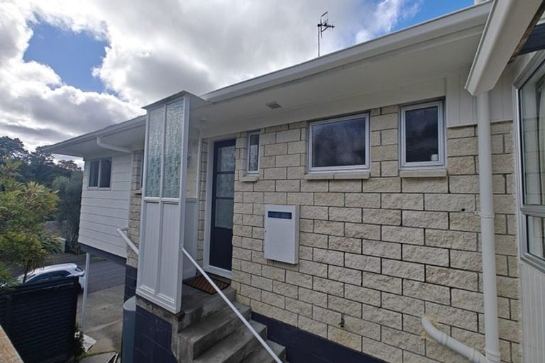 Photo of property in 1/4 Mahuta Grove, Northcote, Auckland, 0627
