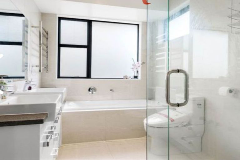 Photo of property in 36 Silver Moon Road, Albany Heights, Auckland, 0632