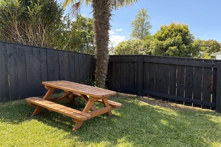 Photo of property in 1/3 Butterworth Drive, Glendene, Auckland, 0602