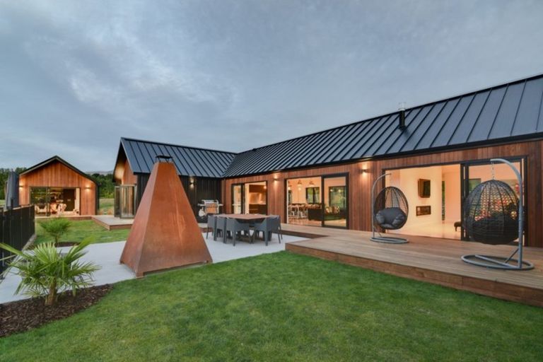 Photo of property in 36 Domain Road, Speargrass Flat, Queenstown, 9371