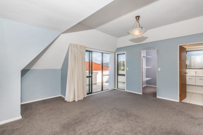 Photo of property in 45a Satara Crescent, Khandallah, Wellington, 6035