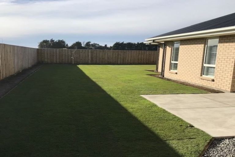 Photo of property in 10 Atap Place, Northwood, Christchurch, 8051