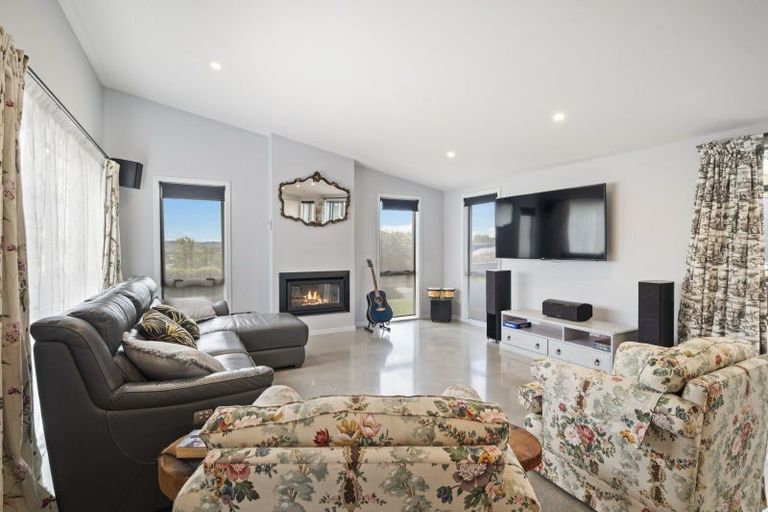 Photo of property in 19 Moa Lane, Richmond Heights, Taupo, 3330