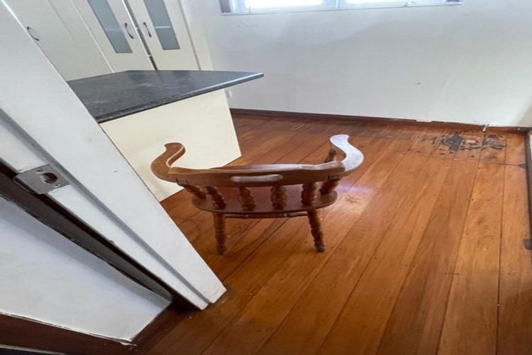 Photo of property in 87 Hillsborough Road, Hillsborough, Auckland, 1042