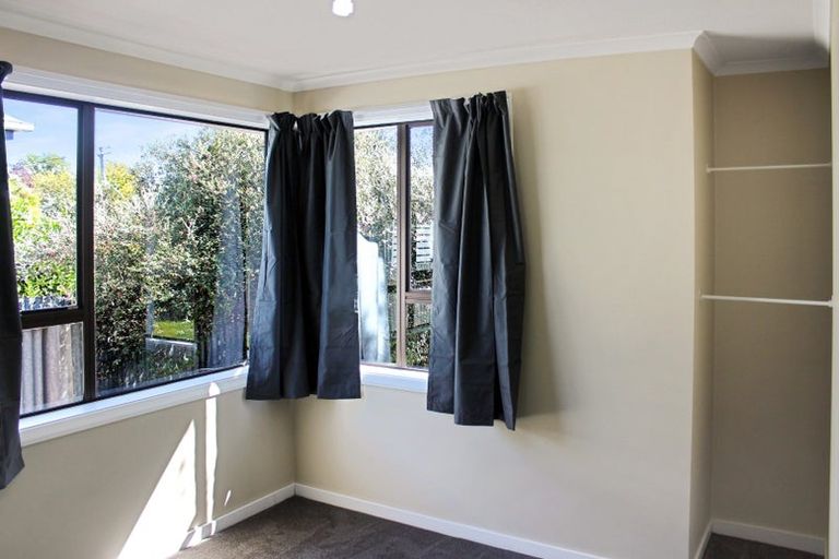 Photo of property in 96 Mcfaddens Road, St Albans, Christchurch, 8052