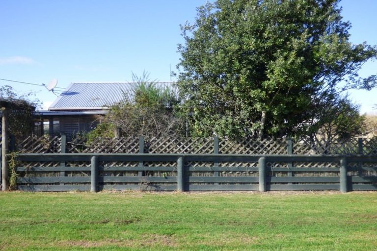 Photo of property in 19 Tangowahine Settlement East Road, Tangowahine, Dargaville, 0372