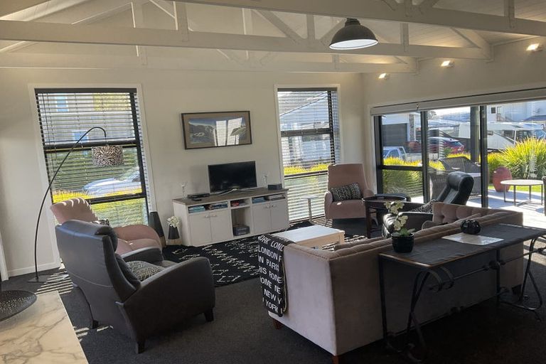 Photo of property in 4 Ahi Kaa Lane, Snells Beach, 0920