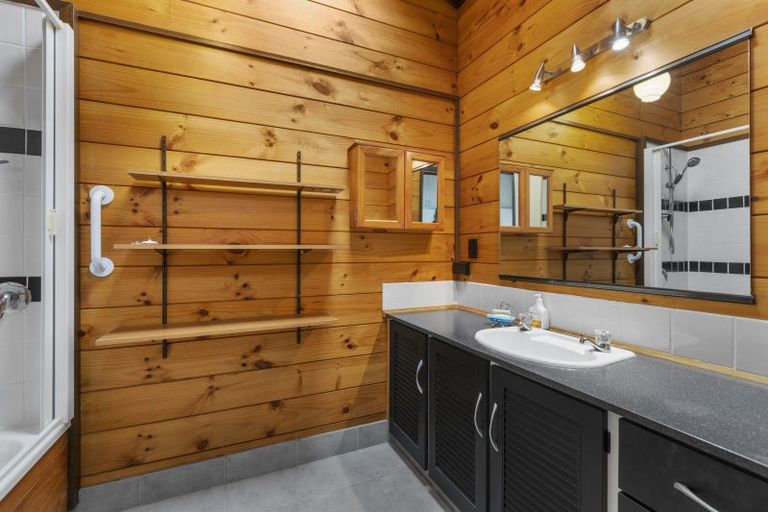 Photo of property in 19 Nikau Street, Inglewood, 4330