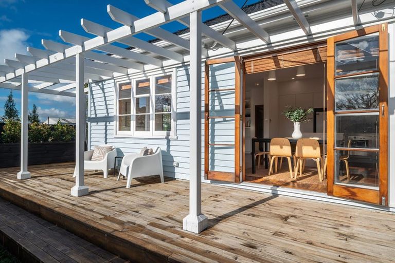 Photo of property in 7 Nelson Avenue, Northcote Point, Auckland, 0627