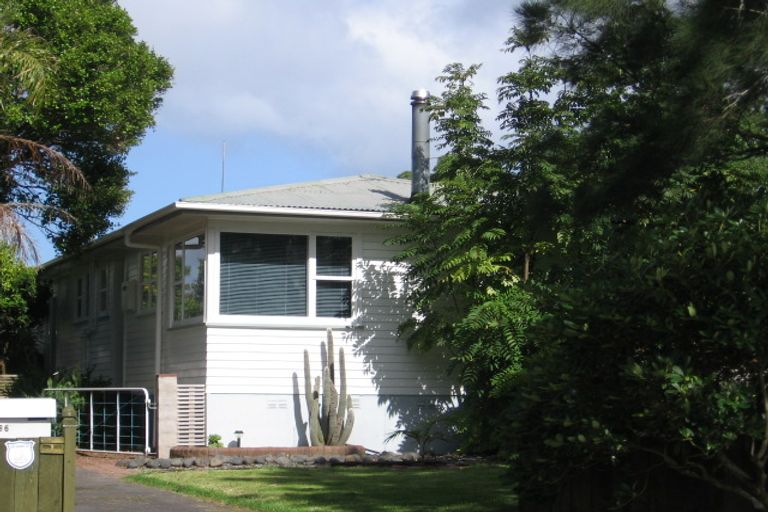 Photo of property in 36 Pinedale Place, Henderson, Auckland, 0610