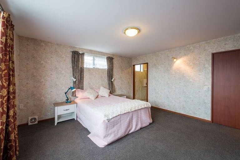 Photo of property in 120 Elizabeth Street, Riccarton, Christchurch, 8041