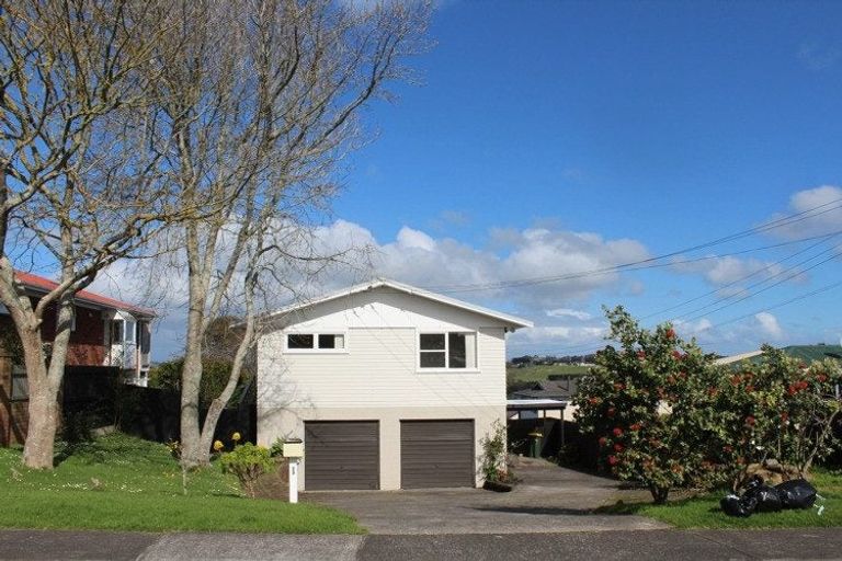 Photo of property in 123 Sandspit Road, Shelly Park, Auckland, 2014
