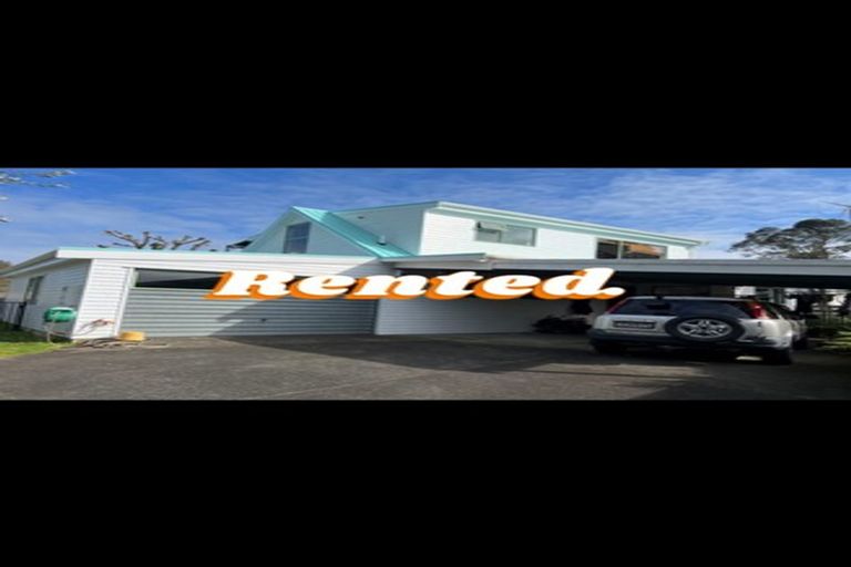 Photo of property in 14a Cajero Place, Green Bay, Auckland, 0604