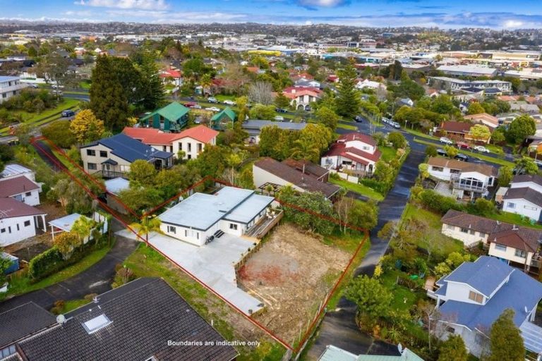 Photo of property in 8 Longwood Place, Forrest Hill, Auckland, 0620