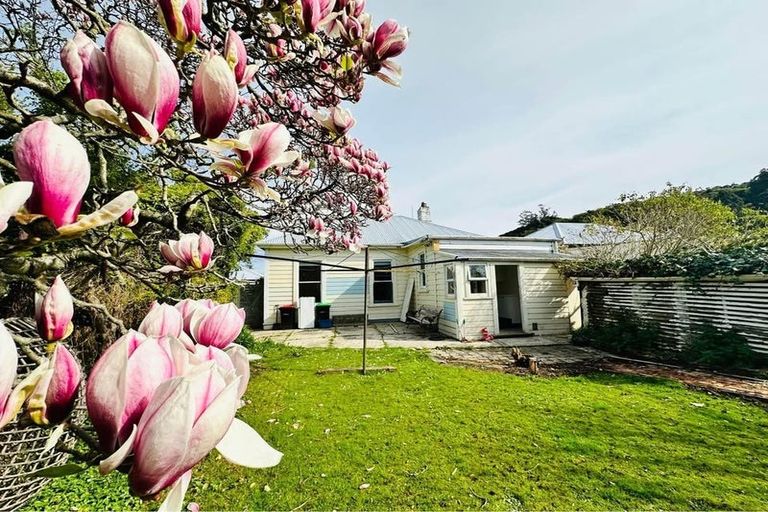 Photo of property in 6 Crown Street, North East Valley, Dunedin, 9010