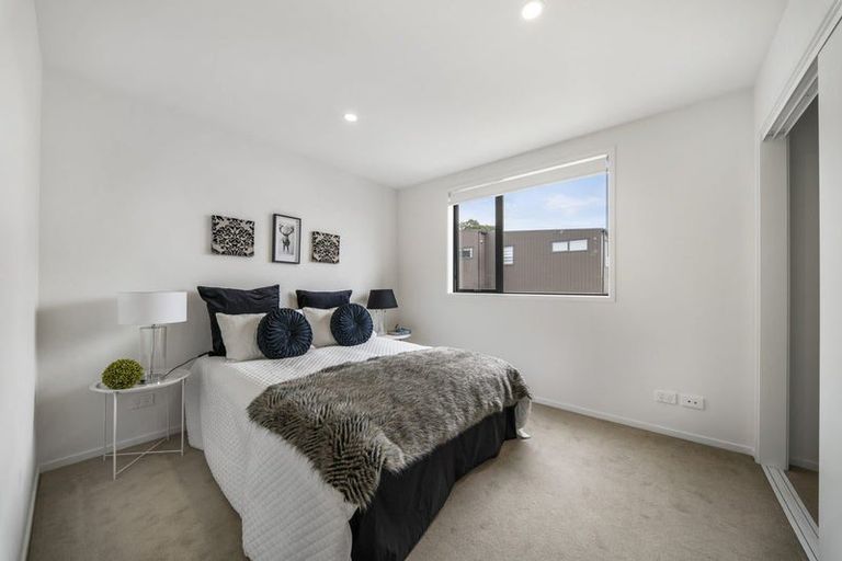Photo of property in 40 Clay Works Lane, New Lynn, 0600