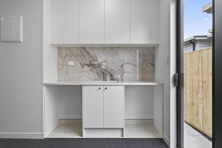 Photo of property in 12 Piko Road, Opaheke, 2113