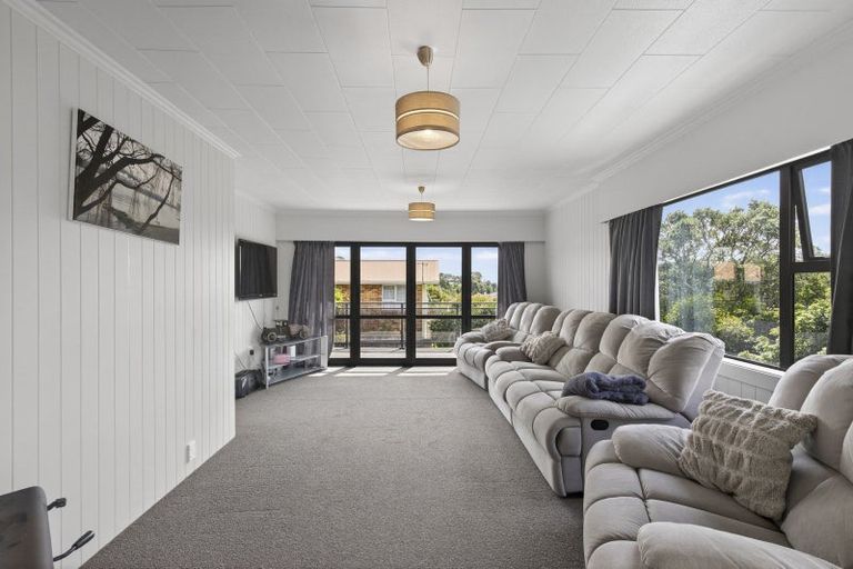 Photo of property in 46 Seaview Road, Marfell, New Plymouth, 4310