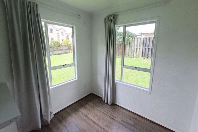 Photo of property in 30 Glynnbrooke Street, Te Atatu South, Auckland, 0610