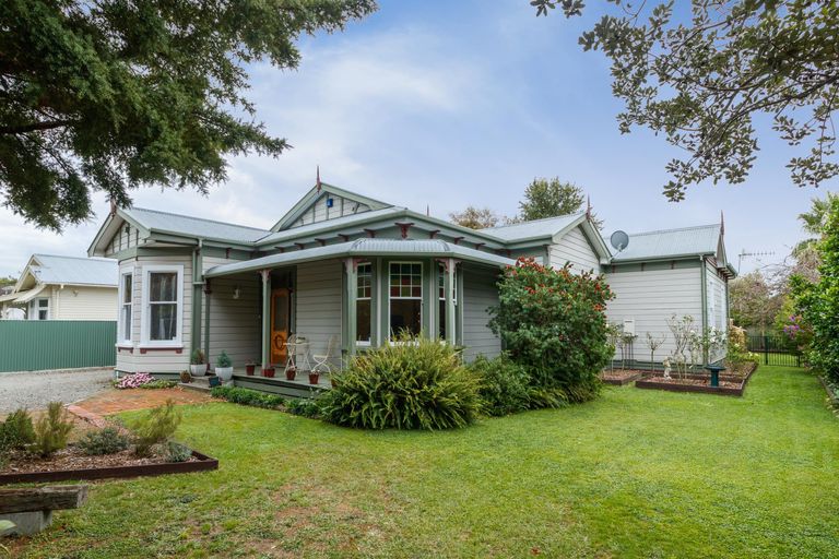 Photo of property in 301 College Street, West End, Palmerston North, 4410