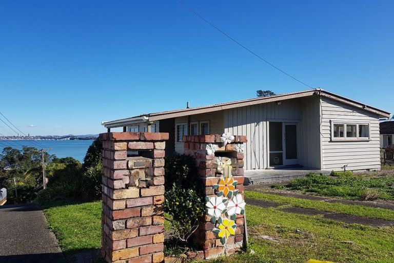 Photo of property in 22 Pine Ridge Terrace, Hauraki, Auckland, 0622