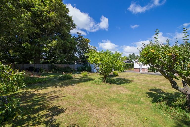 Photo of property in 27 Langston Avenue, Palmerston North, 4414