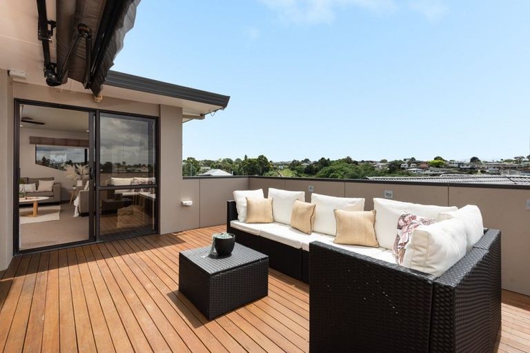 Photo of property in 43 Hillcrest Road, Otumoetai, Tauranga, 3110