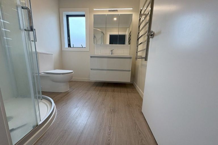 Photo of property in 40b Kervil Avenue, Te Atatu Peninsula, Auckland, 0610