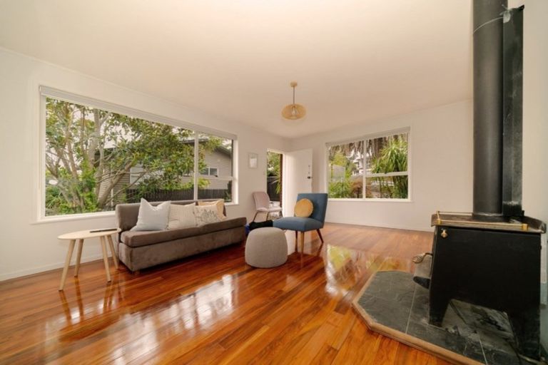 Photo of property in 22 Morriggia Place, Bayview, Auckland, 0629