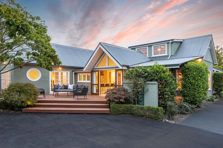 Photo of property in 24 North Parade, Richmond, Christchurch, 8013