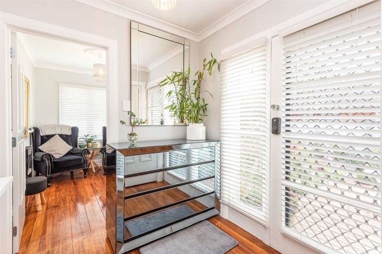 Photo of property in 50 Croziers Road, St Albans, Christchurch, 8052