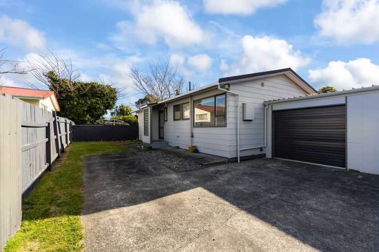 Photo of property in 7b Cypress Grove, Paraparaumu, 5032