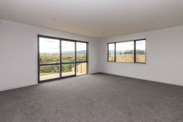 Photo of property in 35 Silicon Way, Fitzherbert, Palmerston North, 4410