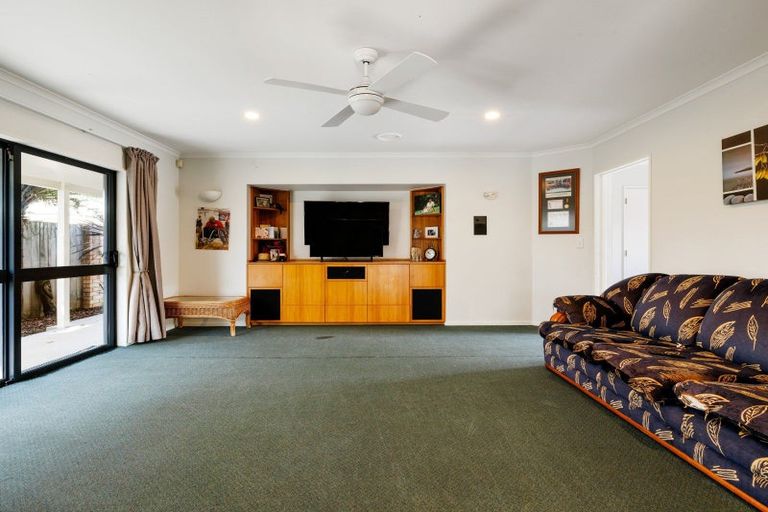 Photo of property in 6 Guildford Place, Rototuna North, Hamilton, 3210