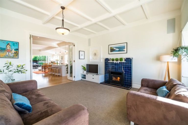 Photo of property in 27 Merani Street, Narrow Neck, Auckland, 0622