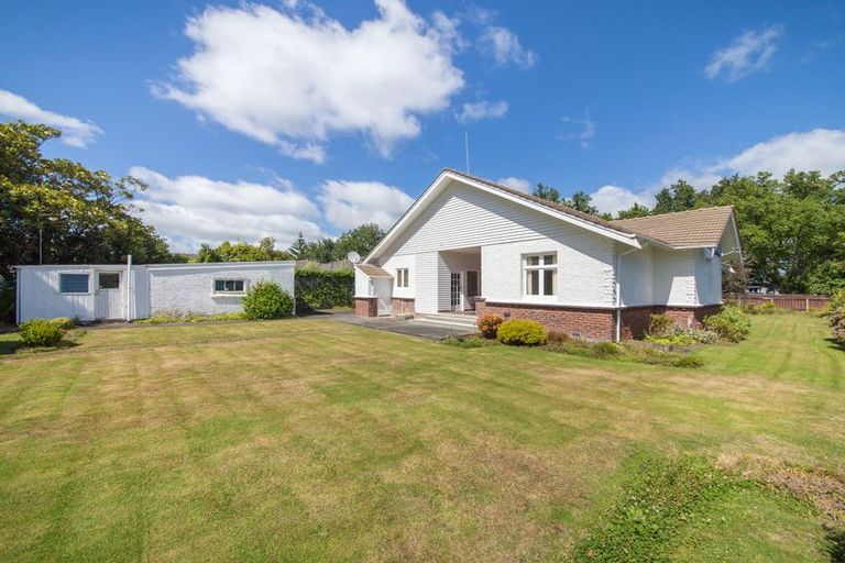 Photo of property in 27 Langston Avenue, Palmerston North, 4414