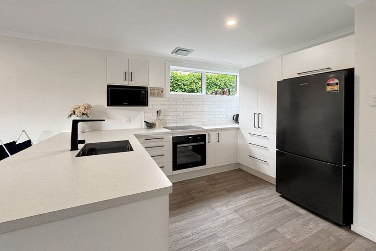 Photo of property in 1d Hereford Street, West End, Palmerston North, 4410