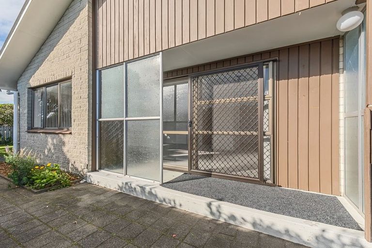 Photo of property in 123a Brooklands Road, Brooklands, New Plymouth, 4310