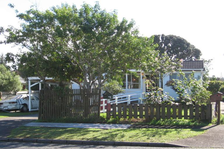 Photo of property in 2/27 Pine Road, Orewa, 0931