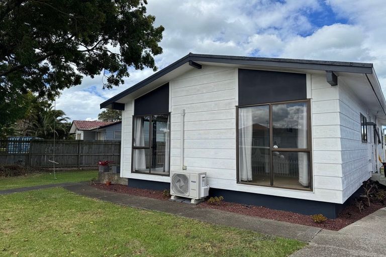 Photo of property in 3 Fiesta Drive, Half Moon Bay, Auckland, 2012