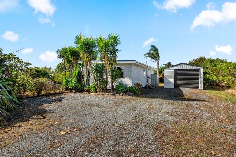 Photo of property in 1274 State Highway 1, Oakleigh, Whangarei, 0171
