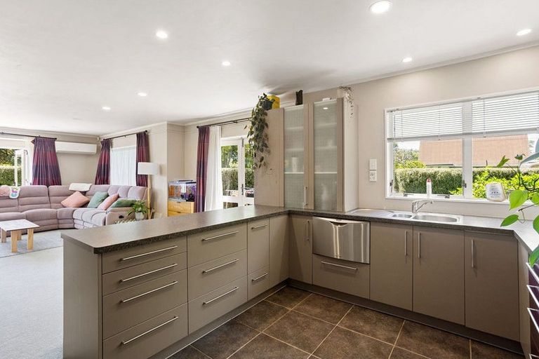 Photo of property in 54 Browning Street, Leamington, Cambridge, 3432