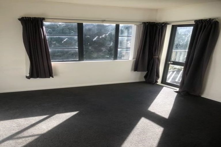 Photo of property in 2/26 Waratah Street, Birkenhead, Auckland, 0626